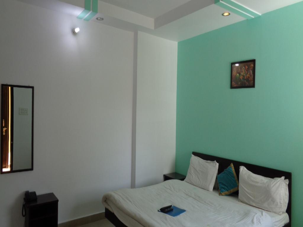 Hotel Aananda Haridwar Exterior photo